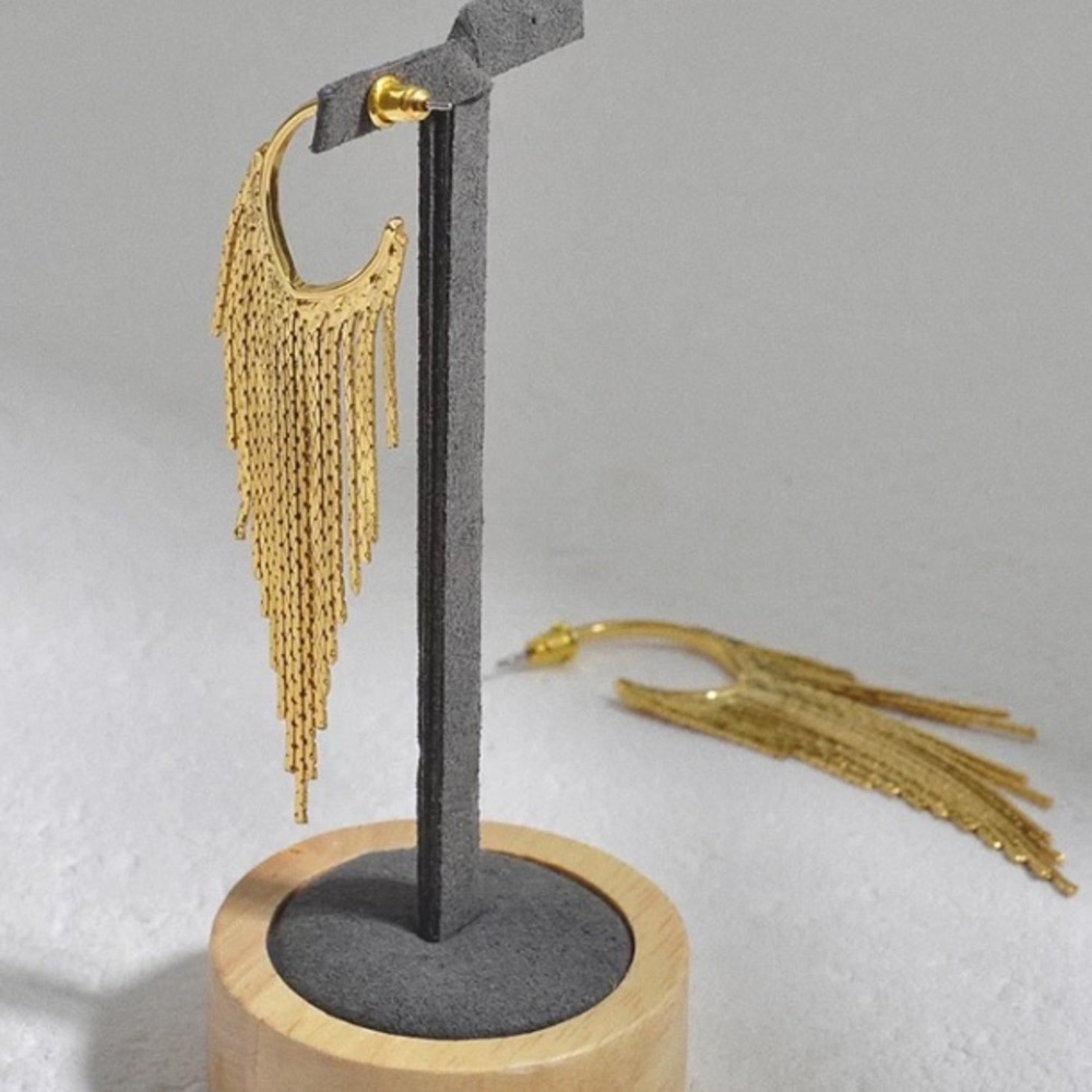 Gold multi tassels earrings - Picture 3 of 3